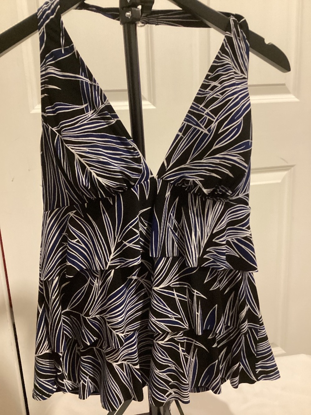 Caribbean Joe halter bust support ruffled tiered swim top
